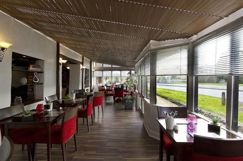 Almondsbury Inn & Lounge Exterior photo