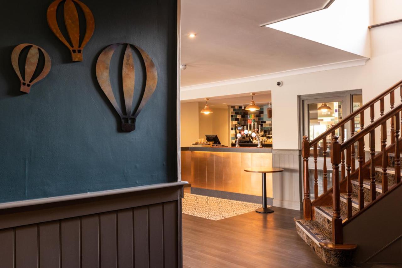 Almondsbury Inn & Lounge Exterior photo