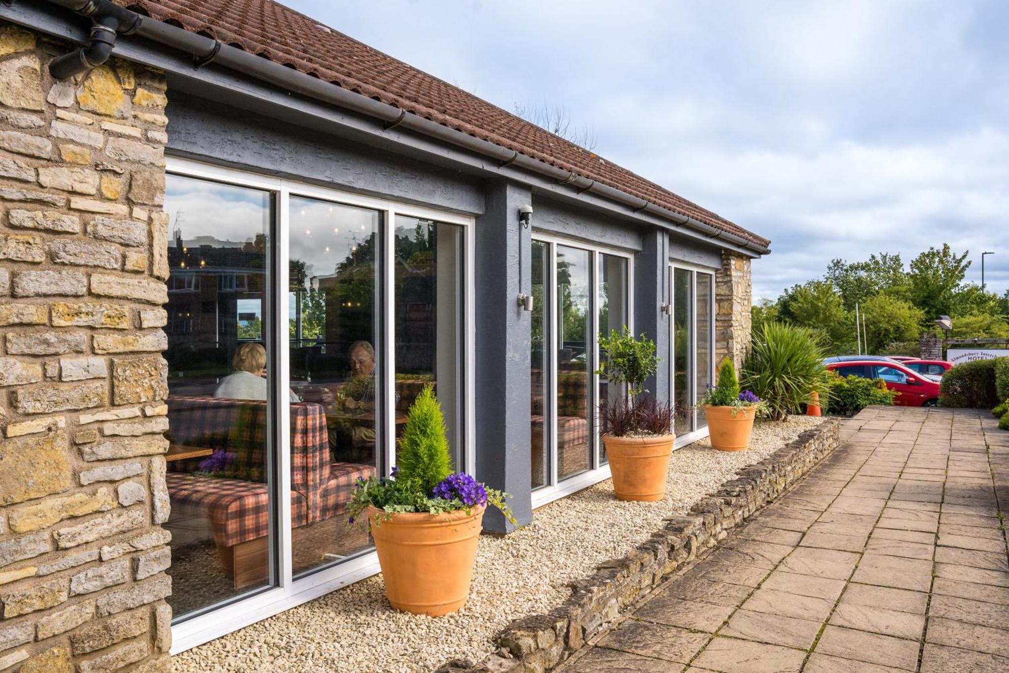 Almondsbury Inn & Lounge Exterior photo